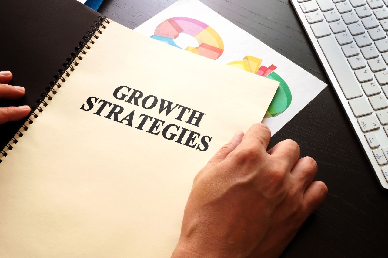 You are currently viewing 7 Considerations to Outline a Successful Growth Strategy